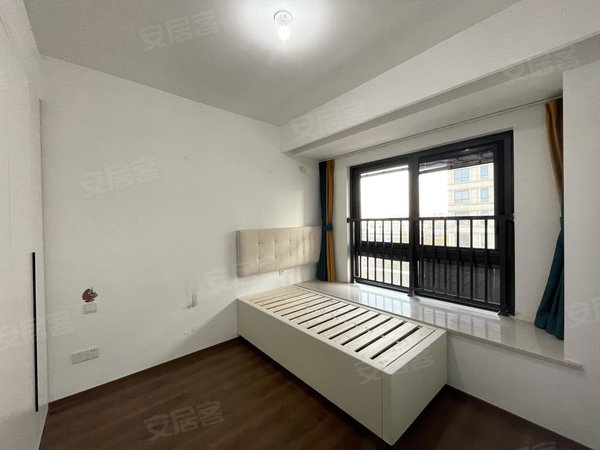 上海浦东康桥颐盛御中环(二期公寓住宅)地铁口精装三房两卫,一梯一户
