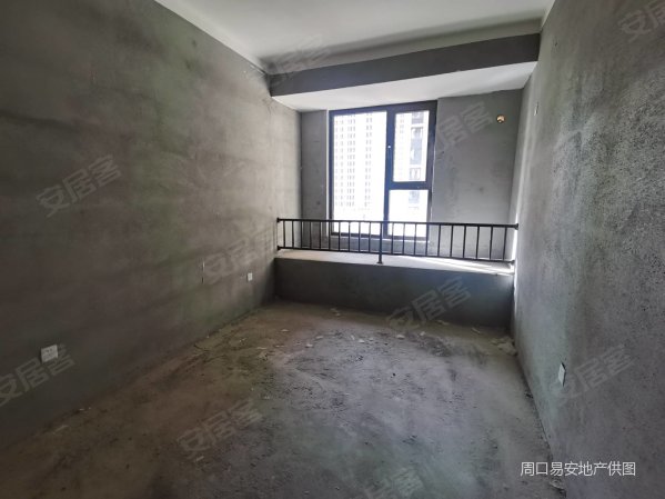 建业十八城4室2厅2卫170㎡南北86万