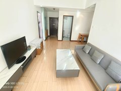 青岛市南福州南路BoBo公寓 套一厅68平 南卧室 南厅精装 全套3300元出租房源真实图片