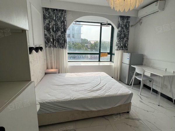 上海浦东康桥东康名苑东康名苑 3室1厅3卫出租房源真实图片