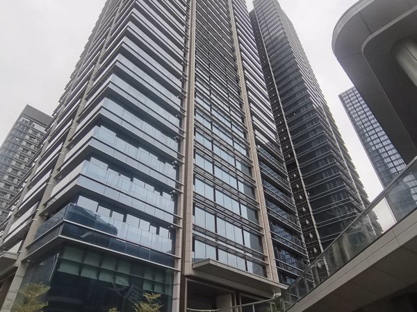 广州黄埔鱼珠保利鱼珠港(商住楼)保利鱼珠港 4室2厅3卫 高层楼层380平