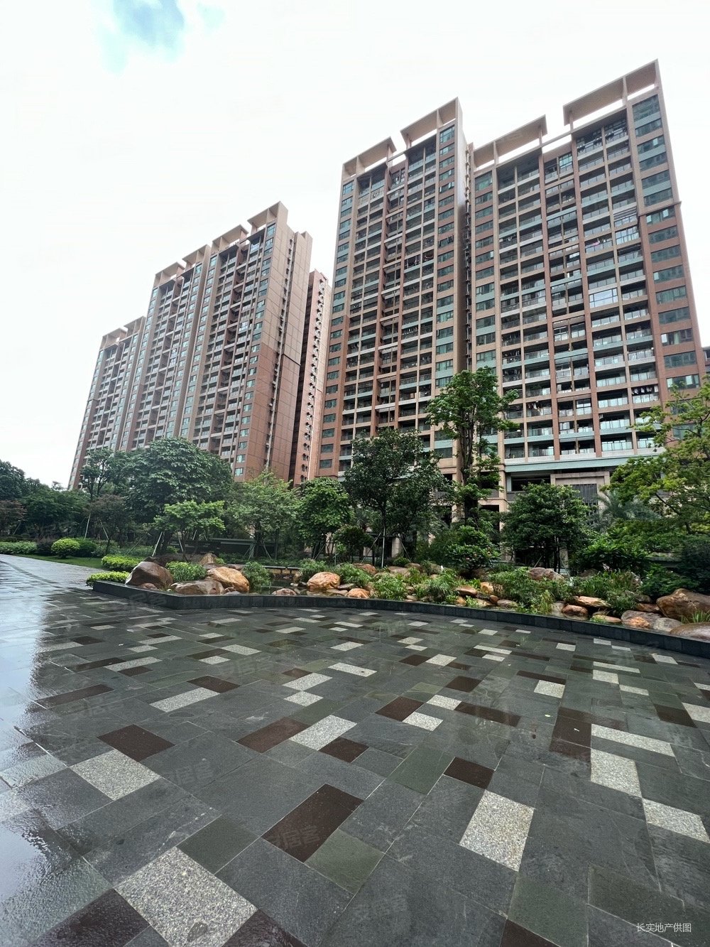 利和幸福华庭三房两厅两卫出售136万业主自住保养的好朝南