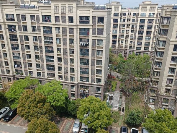 苏州吴中郭巷中海双湾花园(1期)中海双湾花园1期靠近尹山湖商业水街