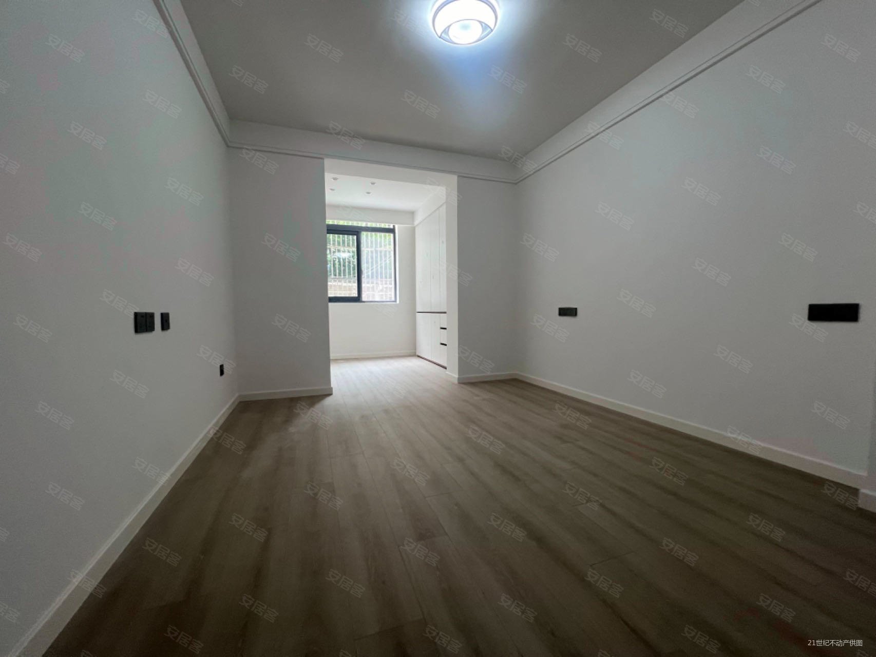 鞍山商圈 8号线鞍山新村地铁口 精装电梯三房 全南边套全明,三峰大厦