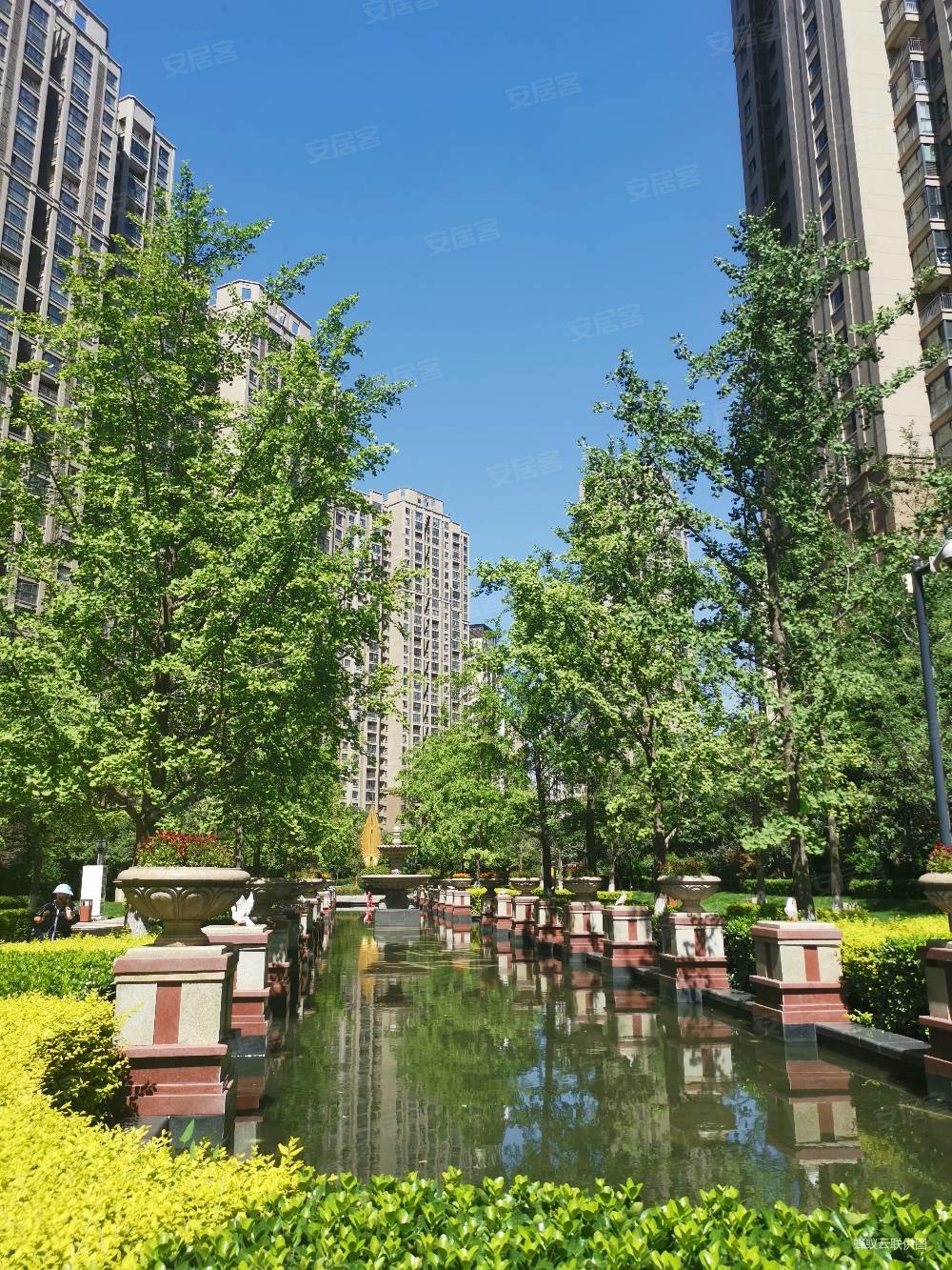 碧林湾20万精装保养好96平米3室户型有本满2看房方便