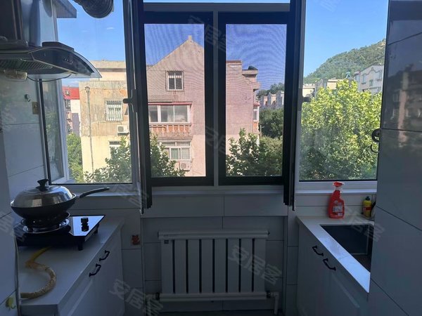 大连沙河口锦绣锦霞南园锦霞南园 1室1厅1卫  精装修43平米出租房源真实图片