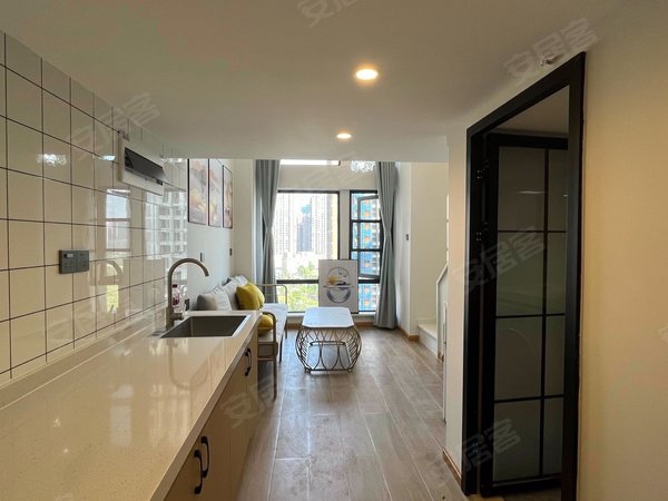 成都天府新区南湖蓝润天府mic(商住楼)地铁口全新精装跃层套一领包