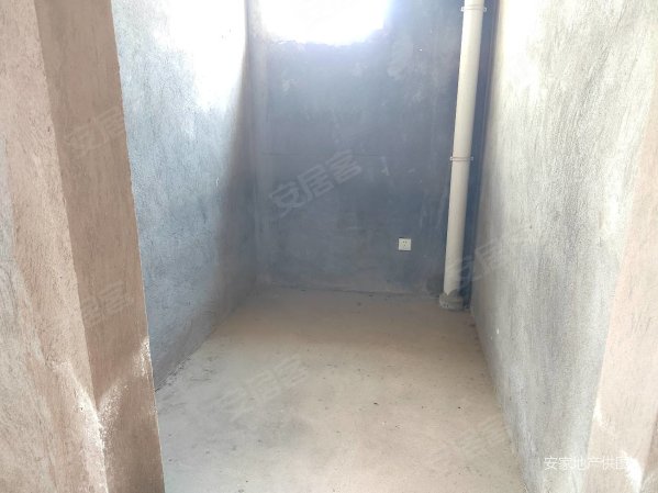 桂园小区5室2厅3卫204㎡南北75万