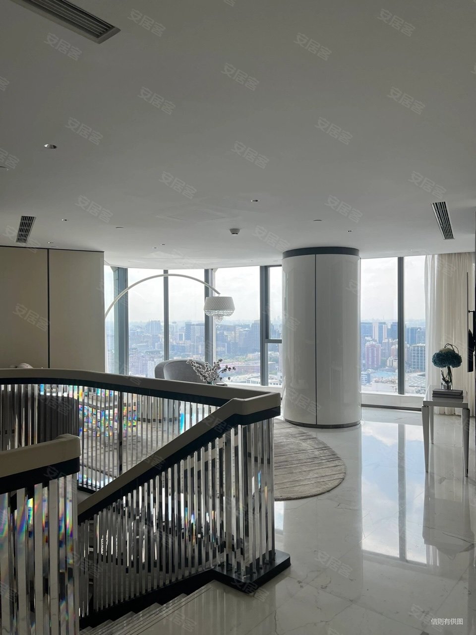 晶融汇3室3厅3卫94.39㎡南北300万