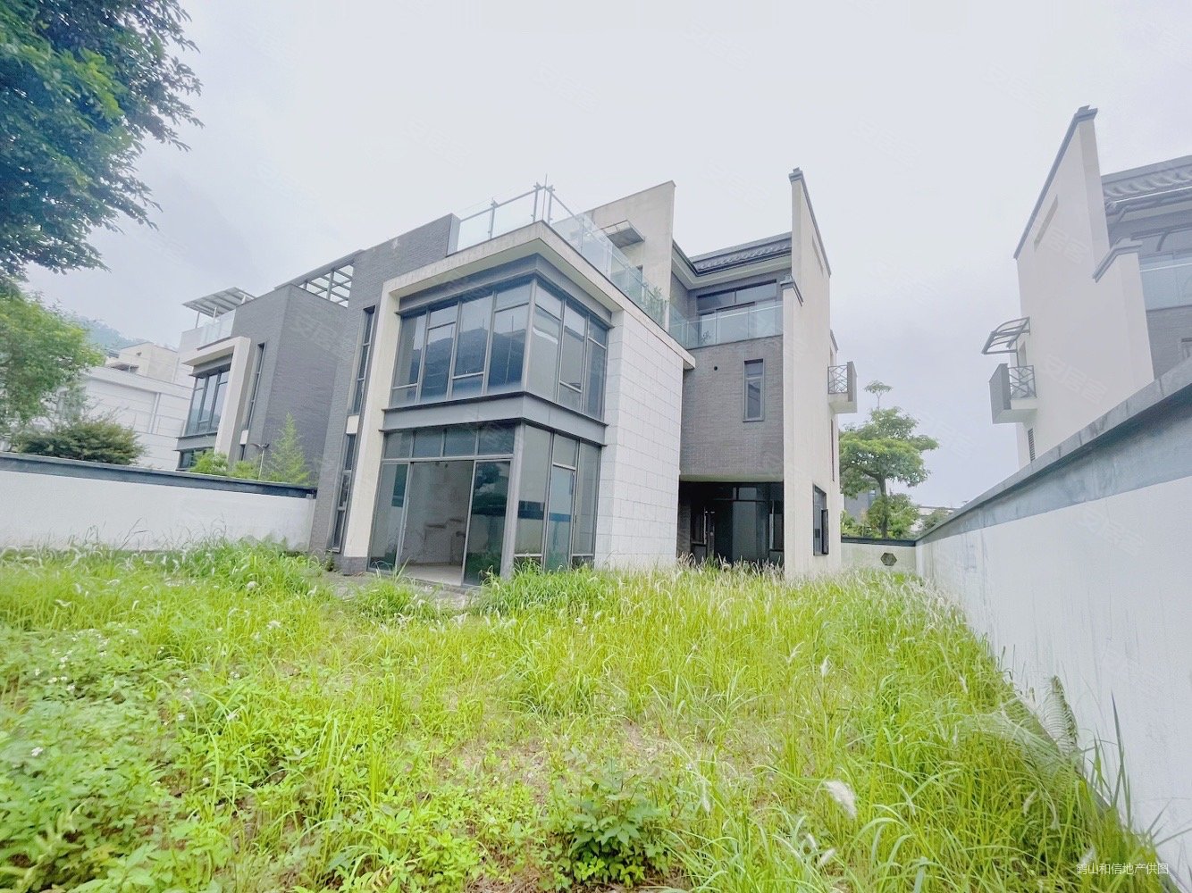 江门房产网>江门二手房>鹤山市二手房>中山路二手房>十里方圆(别墅)>