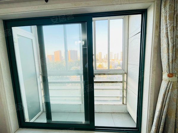 北京朝阳酒仙桥亮马嘉园亮马嘉园 3室1厅1卫 电梯房 精装修 配套齐全