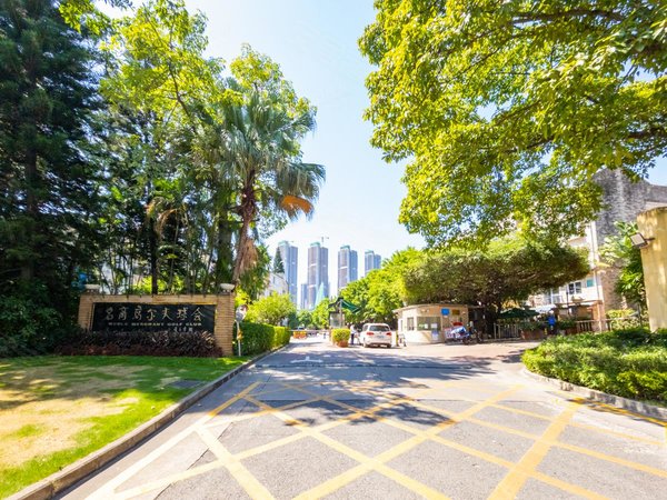 深圳南山华侨城名商园名商高尔夫别墅出租豪华装修使用600平,之前会所