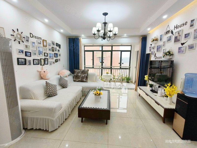 金谷豪庭芙蓉南路四段168号3室2厅1卫9376平方米