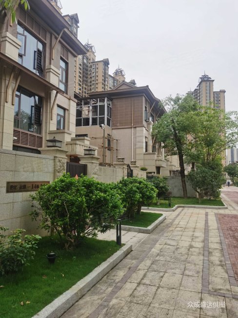 金山湖旁 世纪金湖花园(别墅)|金山大道5室227.92平