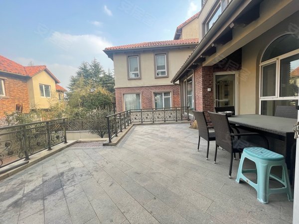 青岛即墨即墨周边海信温泉王朝(别墅)海信温泉王朝精装修合院出租出租