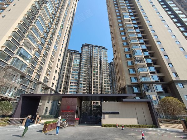 新螺蛳湾租房,俊发彩云城檀湾 三房 出租,官渡租房-昆明58安居客