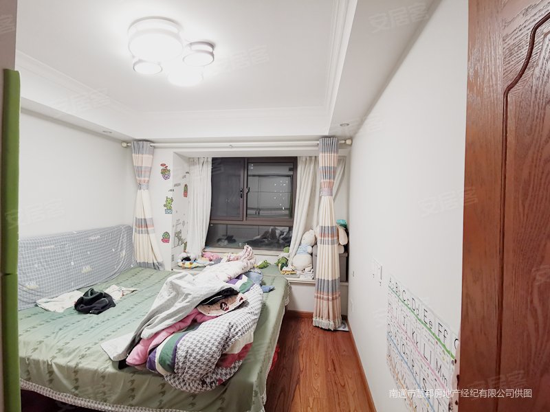 各付各税万濠星城实用三房送车位全新精装修中层南面栋距大