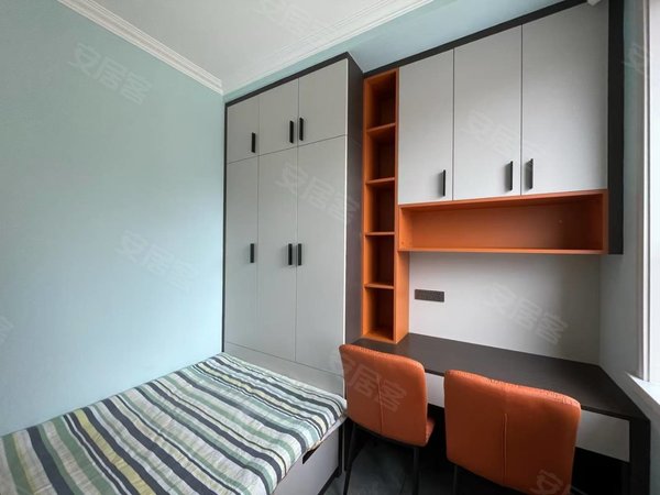 定西安定安定城区海天凤翔名都海天凤翔名都 精装修未住人 四室两厅两卫 品牌家具家电出租房源真实图片