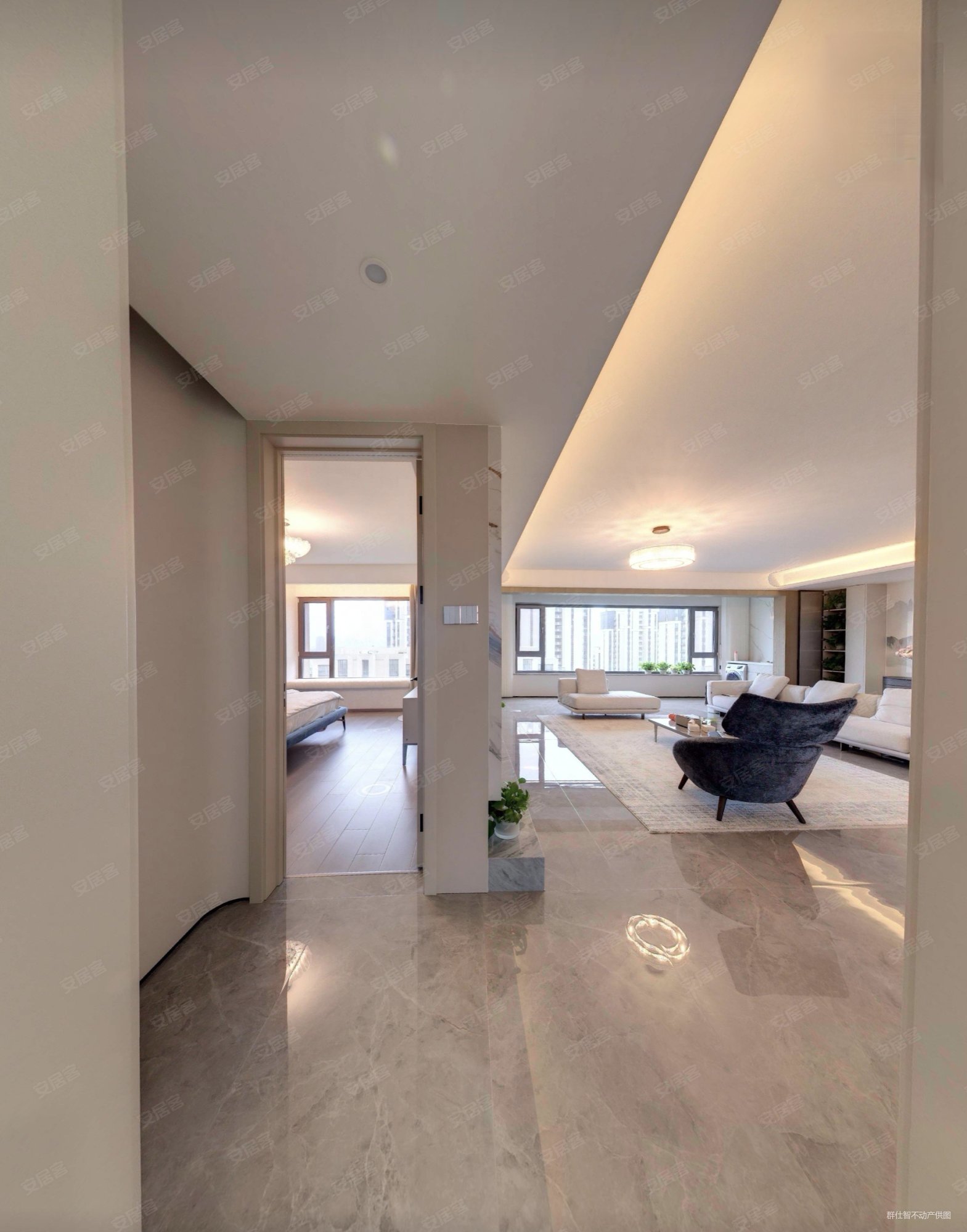 天鹅湖moma三期4室2厅2卫196.3㎡南北830万