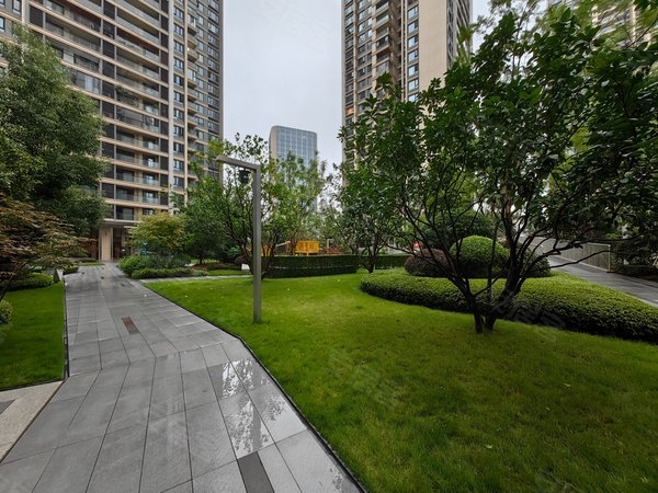 重庆渝北礼嘉御璟湖山雲极三房两卫看中庭 视野漂亮 高品质家私 低调