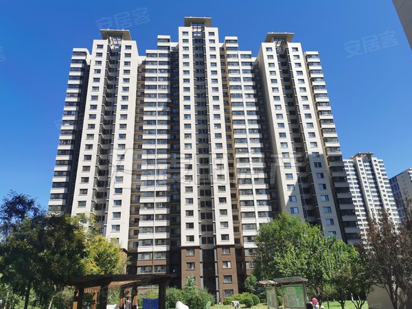 北京丰台丽泽桥丽泽景园南北精装!大两居!近地铁!交通方便!性价高!