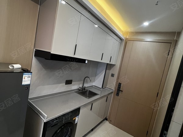 金华东阳东阳市中心城南西路333号楼城南西路，杨家菜市场旁边，一室一厅出租房源真实图片