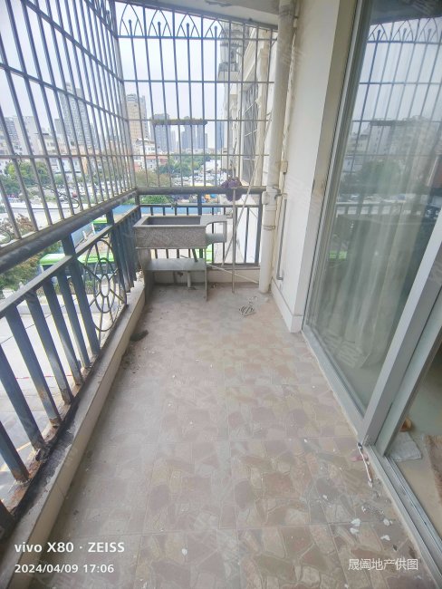 地铁口海湾明珠 电梯2房 南北通透 64.72平仅售118万