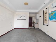 紫荆公馆 1室1厅1卫  电梯房 精装修35平米
