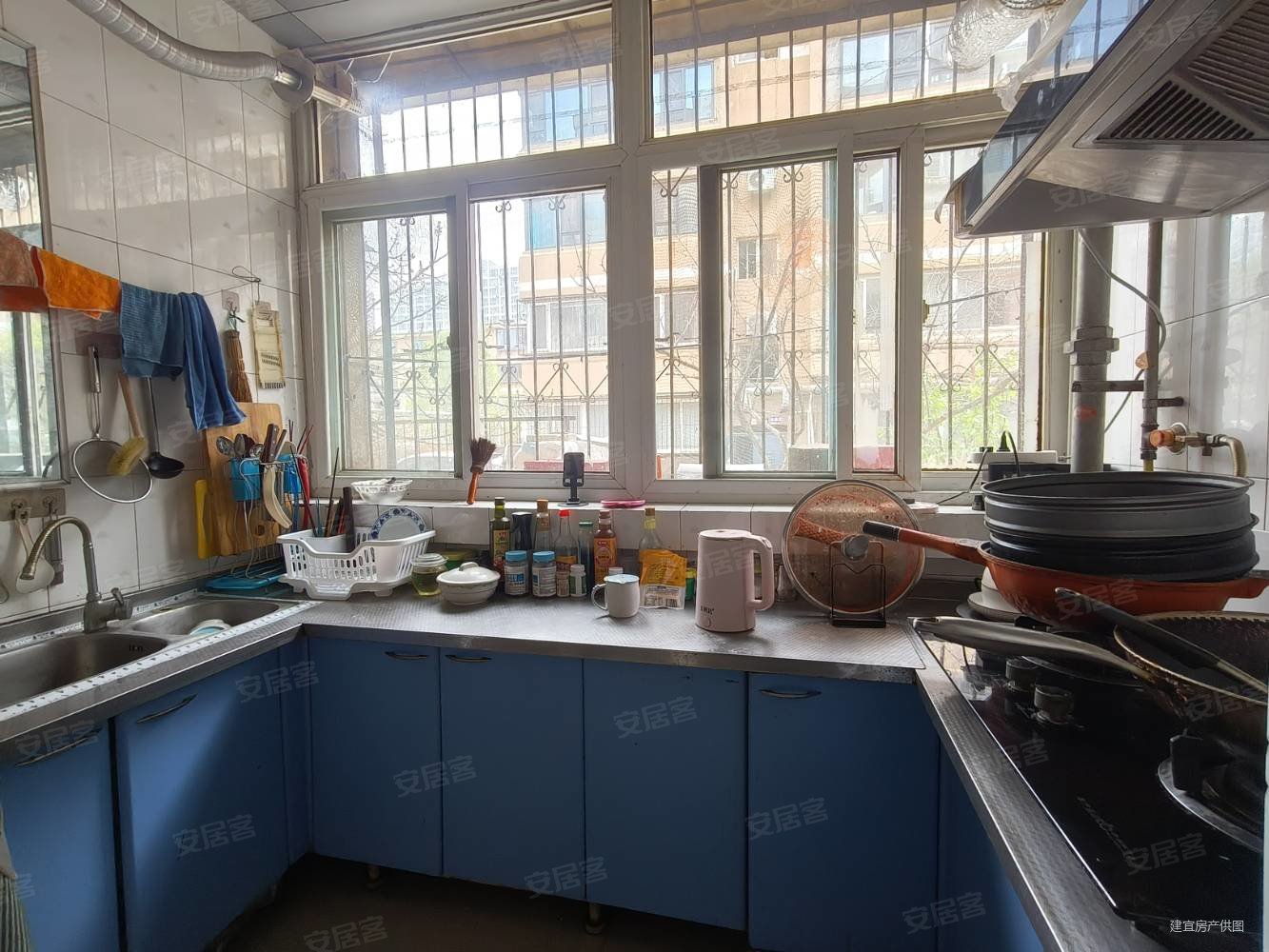 印染厂家属院3室2厅2卫120.78㎡南北218万