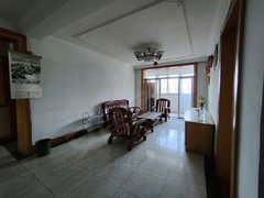 扬州邗江梅岭中学念四二村 3室2厅1卫出租房源真实图片