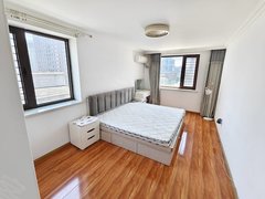 大连中山天津街精装修 嘎嘎好 现房跟照片一样 没有出入 随时看出租房源真实图片