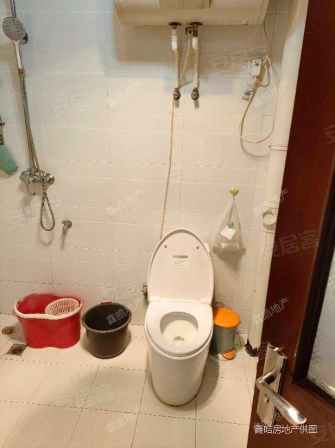 静海镇 板楼 大两居 居住密度低 商业配套齐全 满二