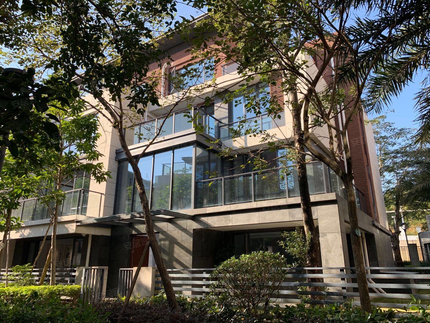 半山半海(别墅)6室2厅5卫366.3㎡南北1398万