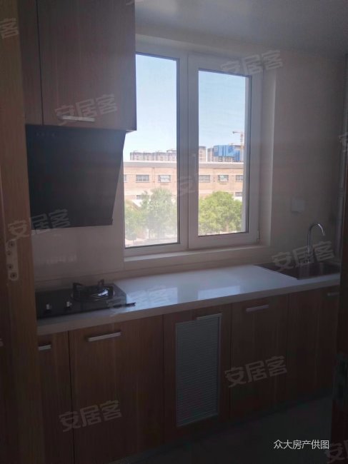 丰台小屯路金通阳光苑南北通透三居室 看房方便