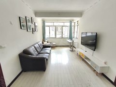 贵阳云岩师大师大友谊路小区两房1厅1厨一卫,采光好,楼层可以,小区安静。出租房源真实图片