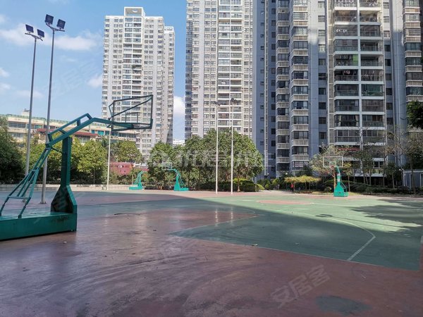 带车位出租 长湖路 长湖景苑精装4房 有空调 租金3500k,青秀租房-南宁