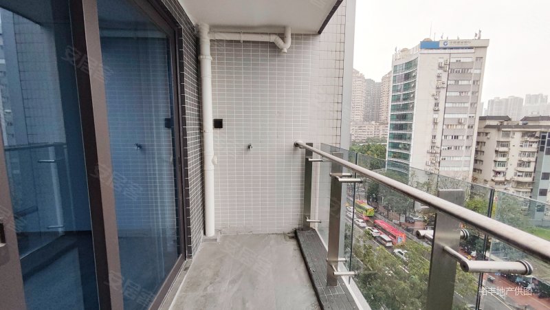 康王路 全新精装三房带主套 来电看房 实景拍摄 力迅西关雅筑