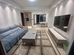 武汉黄陂横店三房大衣柜，家具全友家居品牌，真正南北通透户型，阳台已封出租房源真实图片