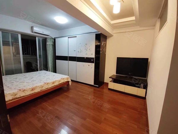 广州天河沙河翠雅苑军体院内翠雅苑高层 4房2厅2卫 拎包入住 价格可谈