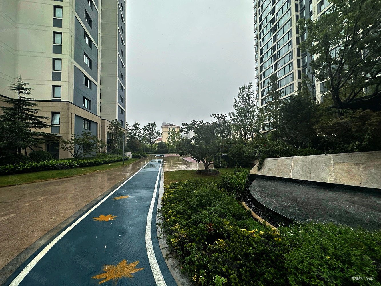 珠江路大套二总价111万地铁口现房海信灵山湾1期