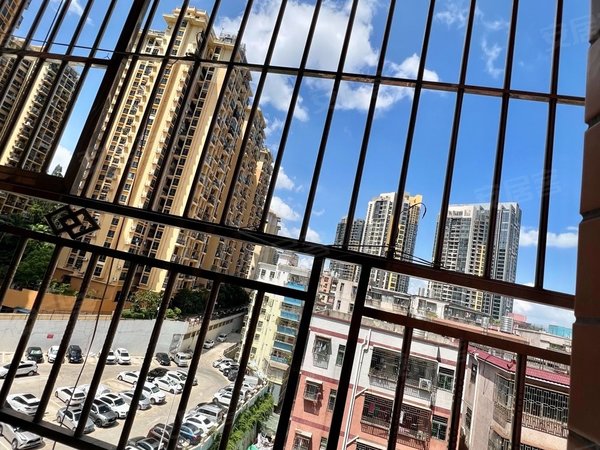 深圳布吉丹竹头圆墩小区直租布吉丹竹头,精装修一房一厅 独立卫生间