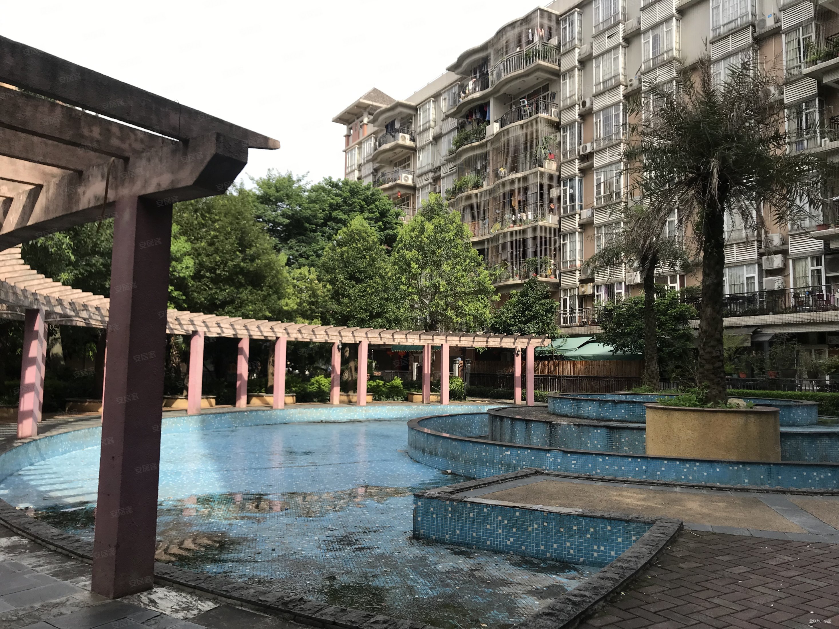 碧湖花园步梯中层115方174万近广州近映月湖公园