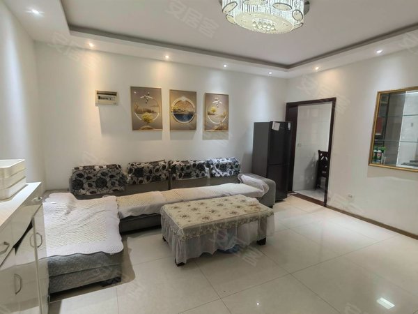 重庆永川永川老城俊豪中央大街二期急租!