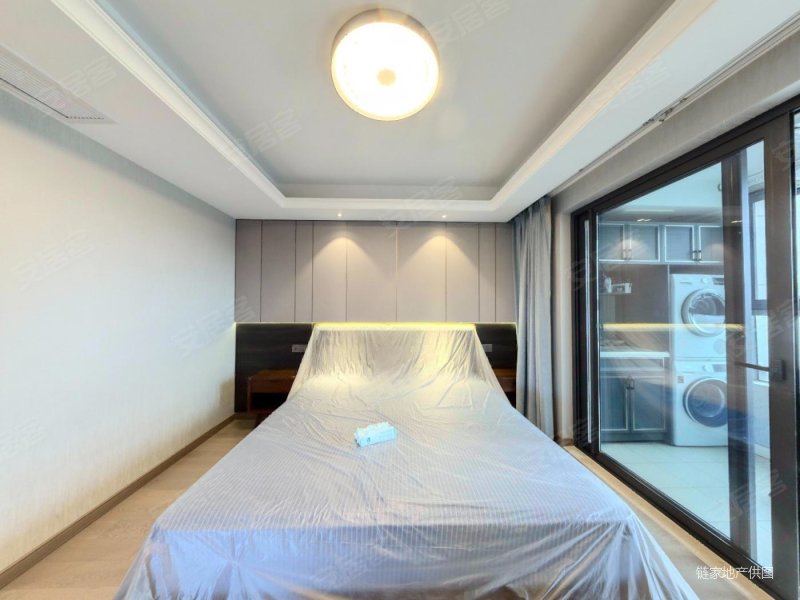 云谷公寓4室2厅2卫121.76㎡南438万