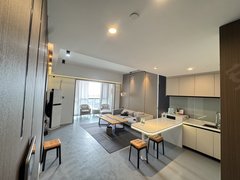 汕尾汕尾城区马宫保利金丁湾亲海公寓全新两房两厅家具家电齐全拎包入住小区管理。出租房源真实图片