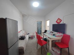 喀什喀什市喀什城区喀什花园A区，两室，1楼简装，带简单家具家电，出租房源真实图片