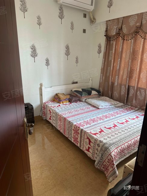 电梯直通地下室车库,精准稳定欢迎来砍价,中骏蓝湾半岛二手房,168万,3