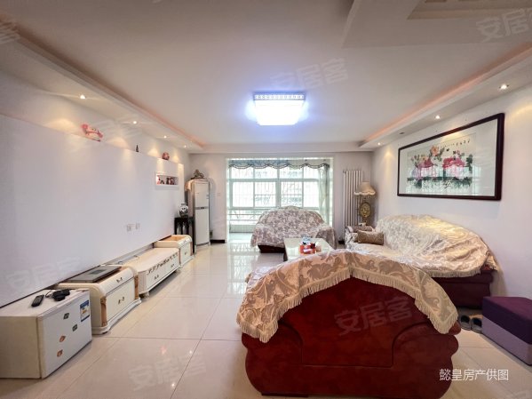 新都汇 品质小区 南北通透大三室 急售 低楼层 随时可看,银街锦华园