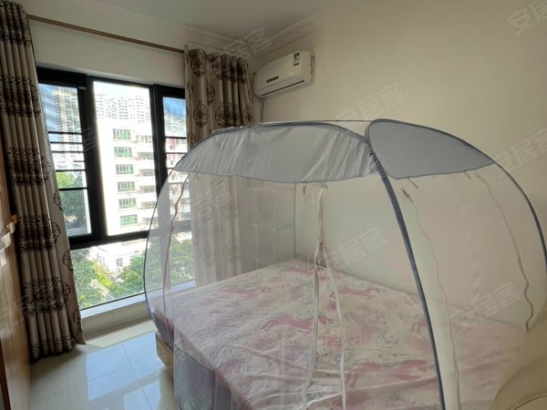 深圳龙岗南联运河蓝湾客厅双阳台 南北通透 拎包入住 看山景 住家安静