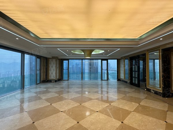 重庆南岸南坪融创玖玺台融创玖玺台 4室2厅5卫 电梯房 390平 豪华装修